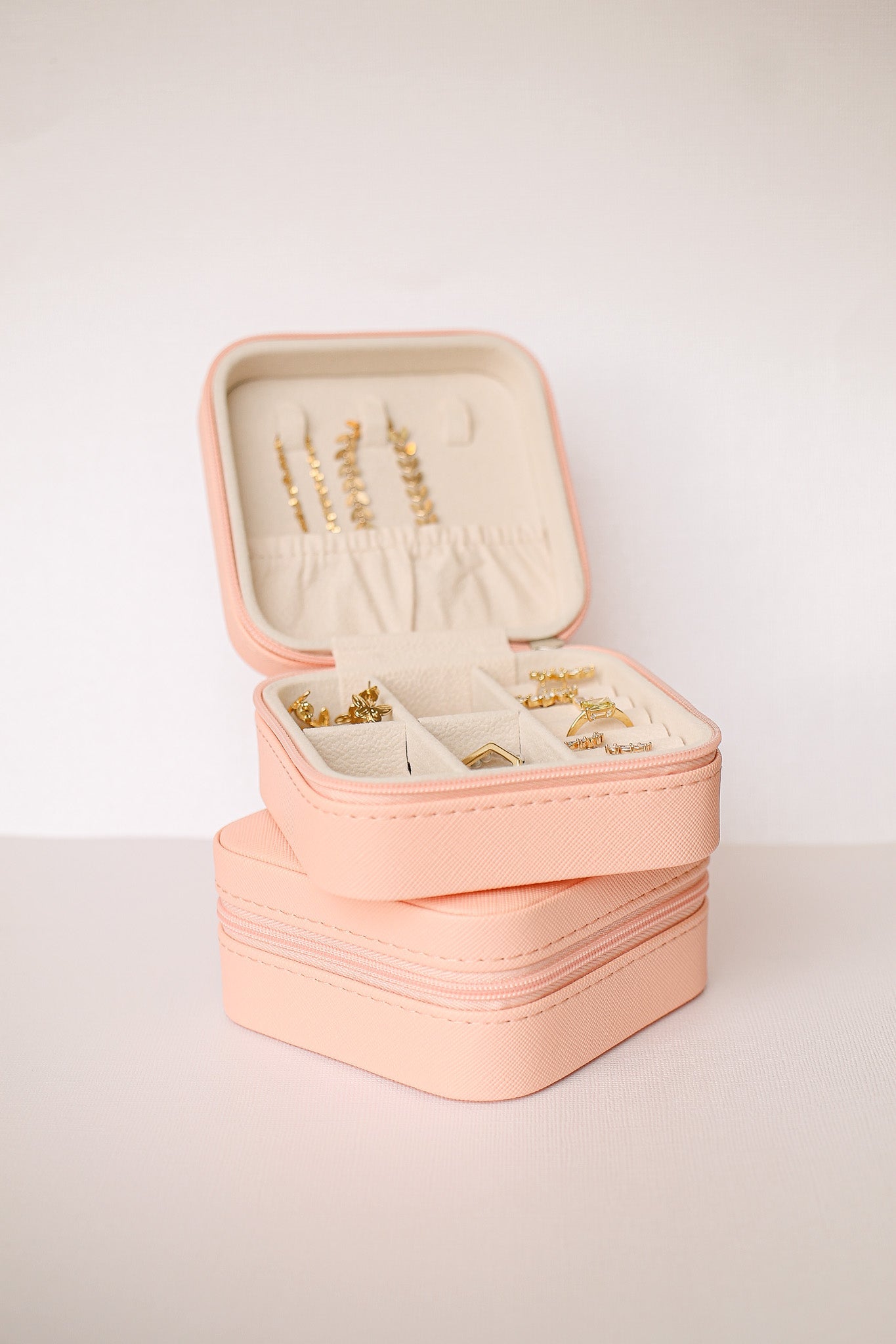 Mini Jewelry Travel Case – Compact, Cute & Customizable