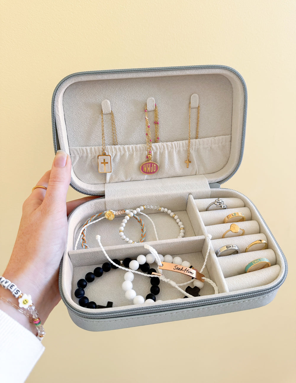 The Luxe Jewelry Travel Case – Organized Elegance On the Go