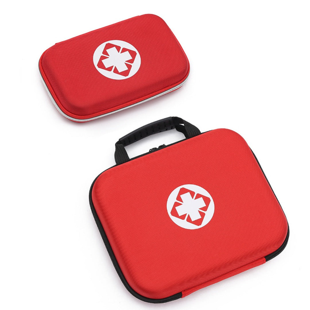 Family travel first aid organizer in red - view 1