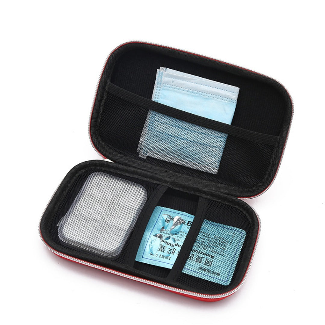 Family travel first aid organizer in red - view 5