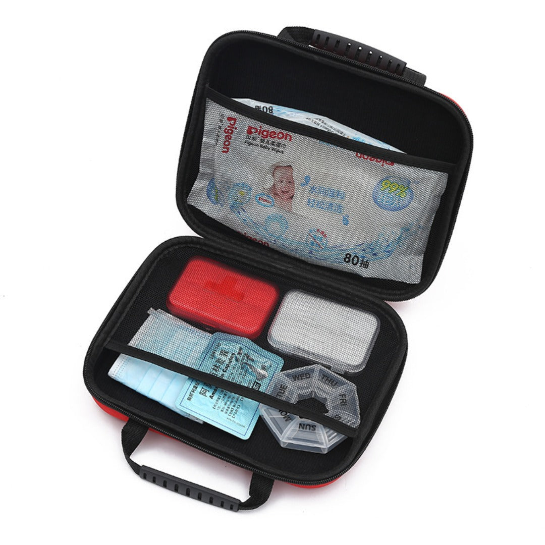 Family travel first aid organizer in red - view 4