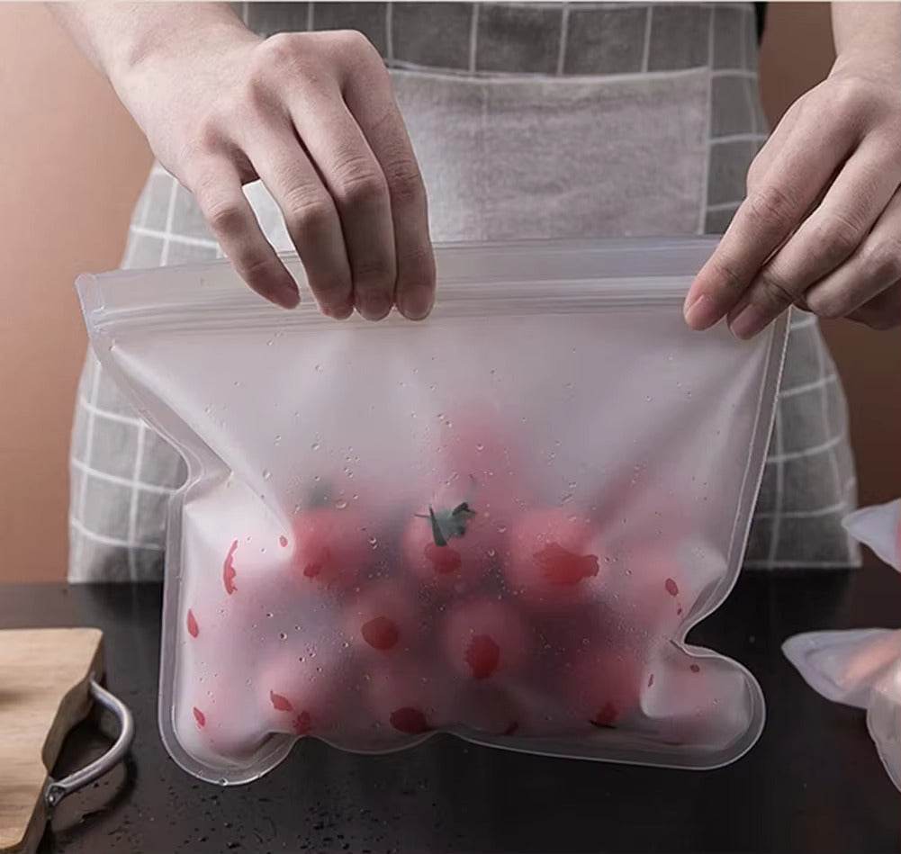 Five-pack reusable silicone snack bags