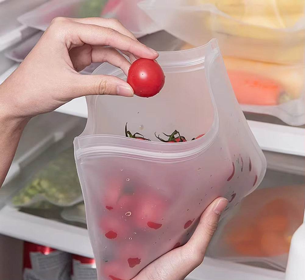 Reusable silicone snack bags for family travel - view 4